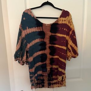 Slouchy distressed top